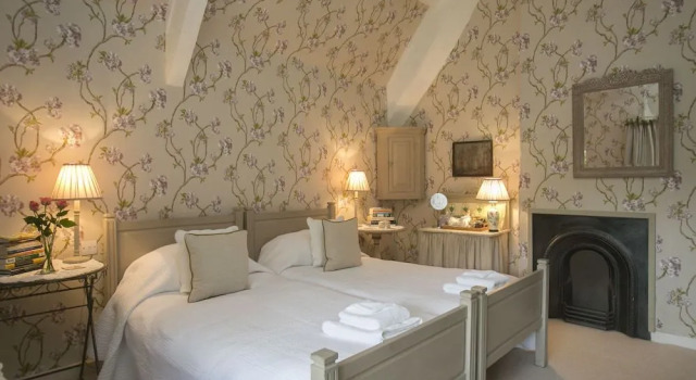 Tudor Cottage Bed & Breakfast Dorchester, Rezervasyon Tatil Evi Merseyside villalar, Villa
