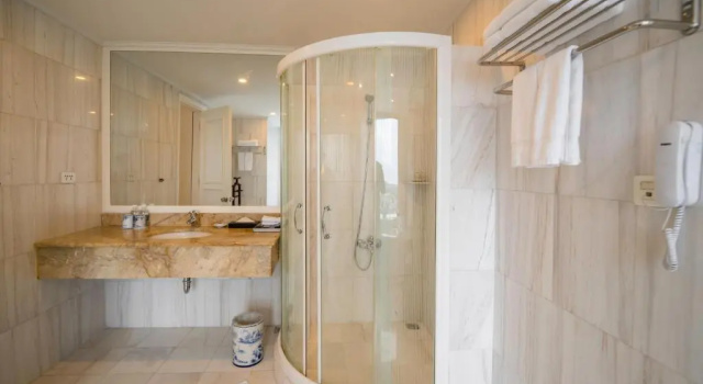 Люкс Halong & Me Hometel Double Room