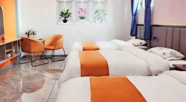 Номер Comfort Hotel Oasis con parking incluido