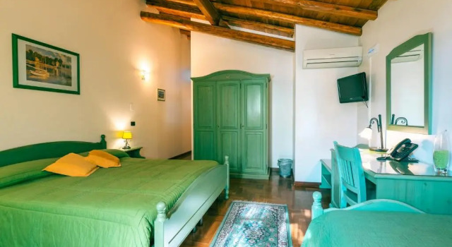 Трёхместный номер Superior Alhambra Guest House di Charme