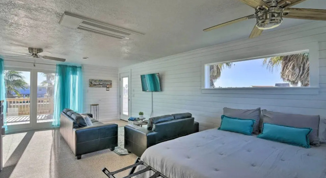 < 1 Mi to Surfside Beach: Open-concept Cottage, Book Feriehus Sommerhuse i Surfside Beach, Hytte