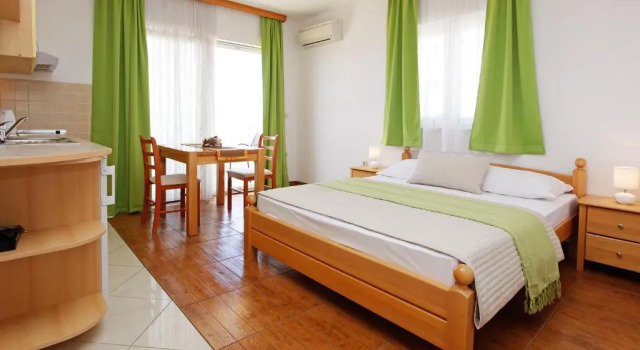Студия с балконом и с видом на море Vespera Apartments