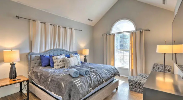 Family-friendly Flagstaff Home < 5 Mi to Downtown!, Забронировать Дом для отпуска Флагстафф Гранд-Каньон, рядом с Гольф-клуб Aspen Valley