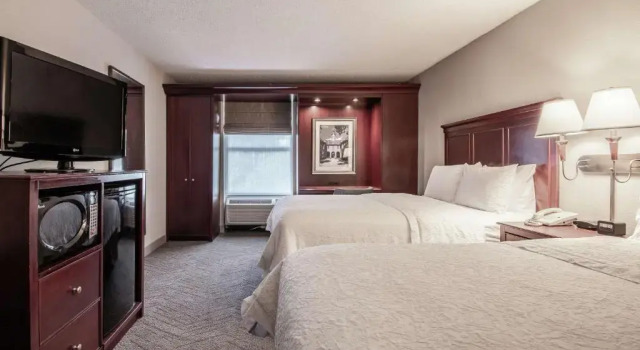 Hampton Inn, Забронировать Отель Уильямсберг Виргиния