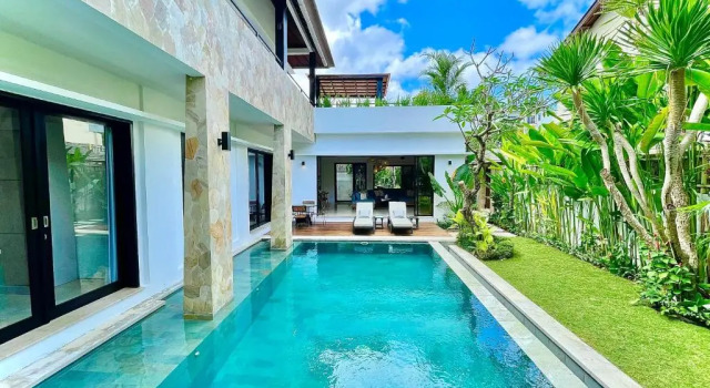 Вилла Nelayan Garden Villa Exquisite 3 bedroom Canggu 600 meter from beach