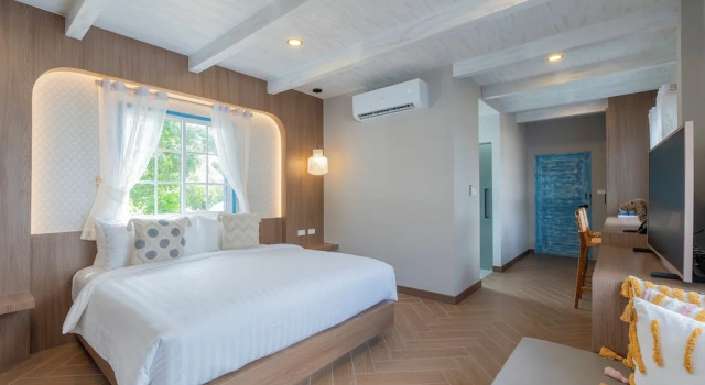 Люкс Deluxe Sea of Love Suite Cafe Pattaya