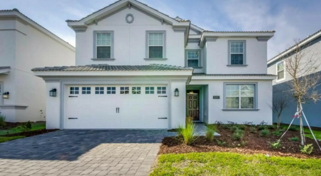 Amazing Champions Gate 7 bedrooms/6 bathrooms!