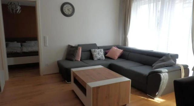 Spacious, Modern 1-bdrm Apt near VIC & Austria Ctr, Rezerwuj Apartament Hotele w Wiedeń z parkingiem, Parking