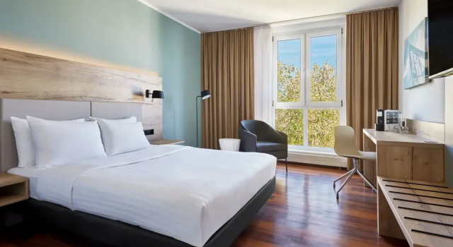 Двухместный номер Business с видом на внутренний двор Courtyard by Marriott Dresden