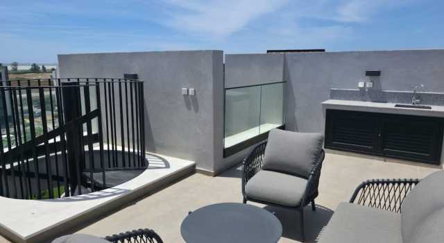 Апартаменты Rooftop Sunset Garden by Staycom