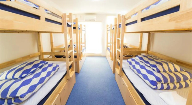 Кровать в общем номере Ks House Kyoto -Travelers Hostel