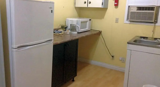 Номер Standard West Castle Motel
