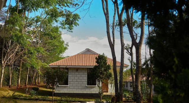 Трёхместный номер Comfort с балконом NGORONGORO CORRIDOR LODGE Karatu