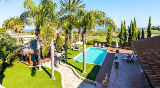 Вилла с видом на море Villa Serenity