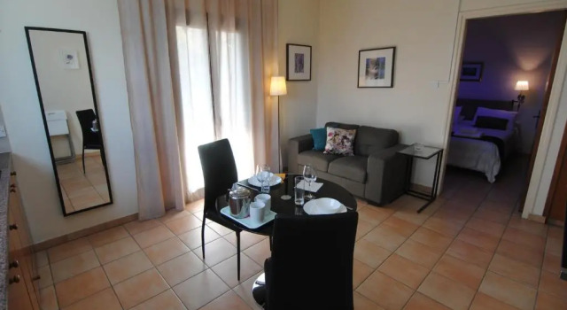 La C Mer, Rezerwuj Hotel Hotele 3-gwiazdkowe w Larnaka, w pobliżu District Courthouse, 3*