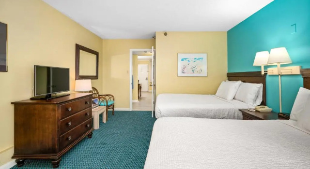 Люкс Standard Cayman Suites Hotel