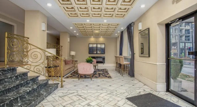 Simple CWE Studio near BJC by Zencity, Book Hotel Saint Louis Missouri