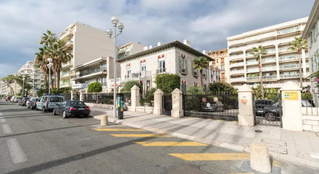 Апартаменты Promenade des Anglais . Nice