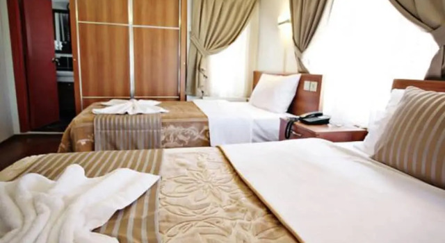 Двухместный номер Standard с балконом Taksim Palace Hotel