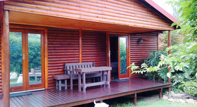 Cabana Pine Tree Lodge