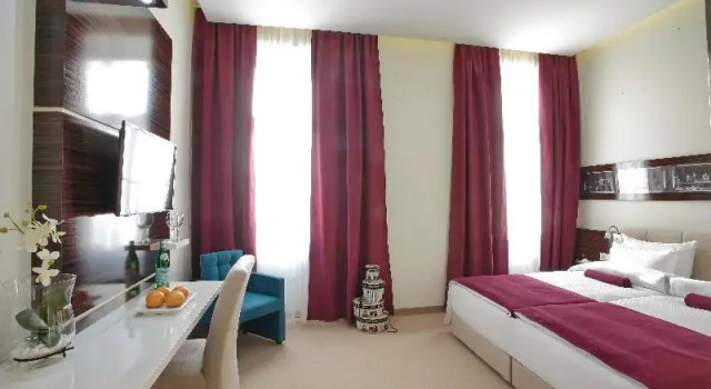 Четырёхместный номер Standard Theater Hotel Belgrade