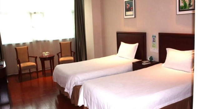 Двухместный номер Standard GreenTree Inn Nantong Tongzhou District Pingchao Bus Station Express Hotel