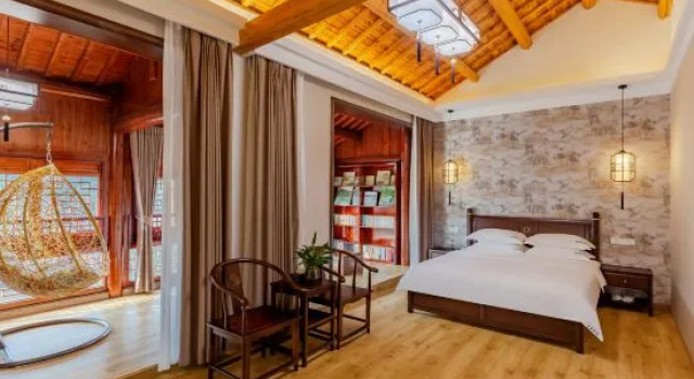 Люкс Taohuatan five star homestay