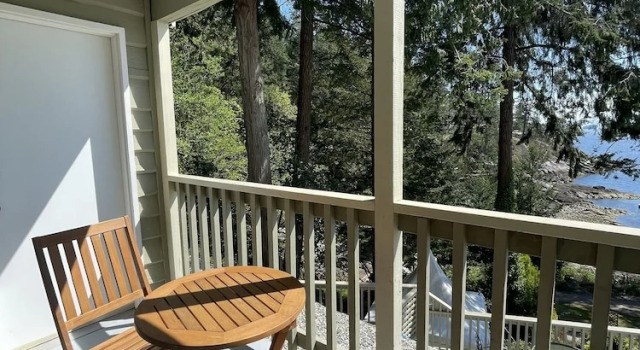 Четырёхместный номер Deluxe с балконом и с видом на океан Rockwater Secret Cove Resort
