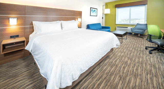 Holiday Inn Express & Suites - Fort Myers Airport by IHG, Забронировать Отель Форт-Майерс Fort Myers Area