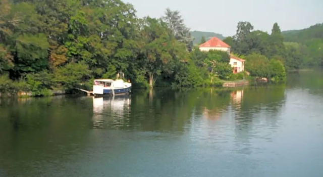 Le Bosc, Забронировать Отель Anthé Lot-et-Garonne