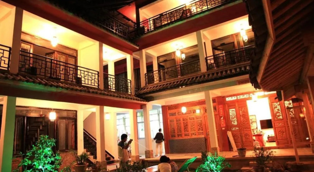 Ming Tang Inn -yanqu Tang, Book Hotel Hoteller i Dali med pool, Swimmingpool