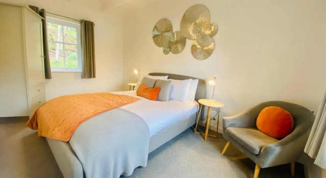 Cosy 1 bed Cottage w/ Wood Burner & Stunning Views, Book Feriehus Villaer i Stirlingshire, Villa
