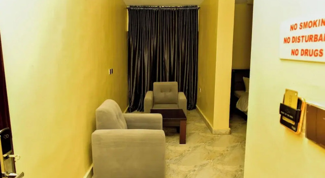 Двухместный номер Executive с балконом и с видом на город Grand Shield Hotel Jalingo