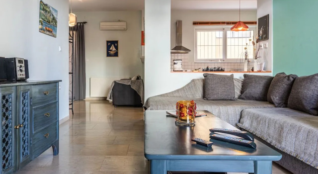 Коттедж с 2 комнатами Erika's Oasis - Stylish Living in the Heart of History