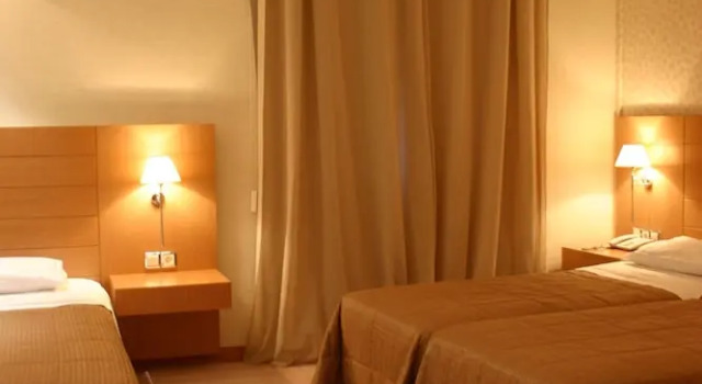 Трёхместный номер Standard Deves Hotel