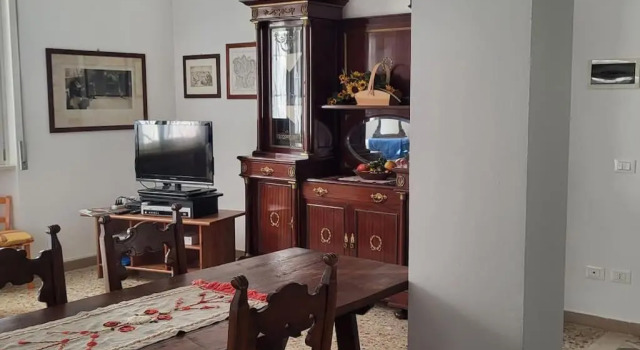 La Casa di Lucia: Grande appartamento con balcone, Buchen Sie Ferienwohnung Hotels in Brescia mit Parkplatz, Parkplätze