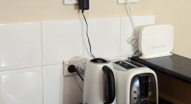Adelaide Cbd Apartment - 3Br, 2Bath & Carpark
