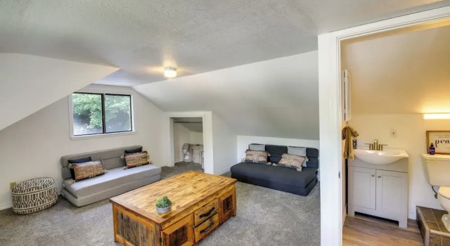 Charming Hamilton Hideaway: Half-mi to Main St!, Rezerwuj Hotel Hamilton Montana