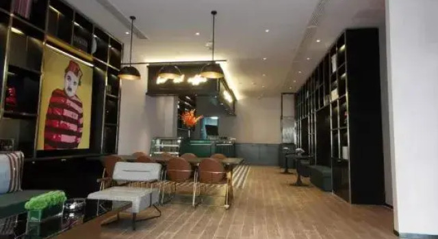 Wei Hotel Fan (Chongqing Xinpaifang)