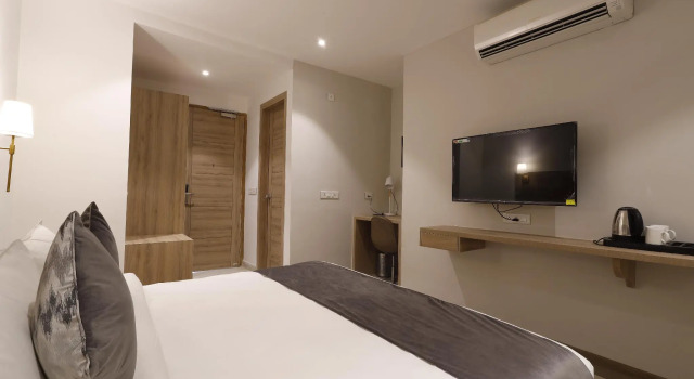 Hotel The Prada, Забронировать Отель Рохтак штат Харьяна