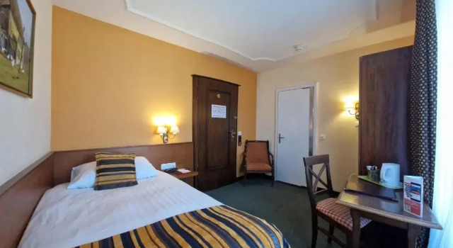 Одноместный номер Economic Hotel Athmos