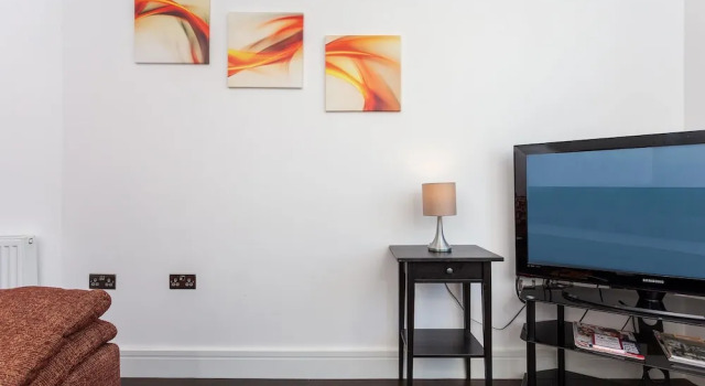 Lovely Modern 1 Bed Flat in Dalston Junction, Забронировать Отель Хокни Лондон