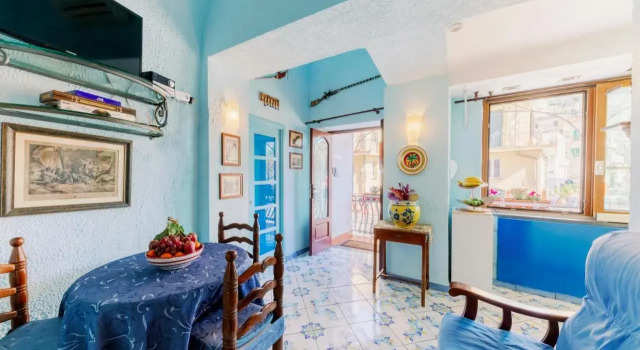 Elegant studio close to the sea