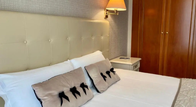 Двухместный номер Standard с видом на сад Logis Hotel Diana