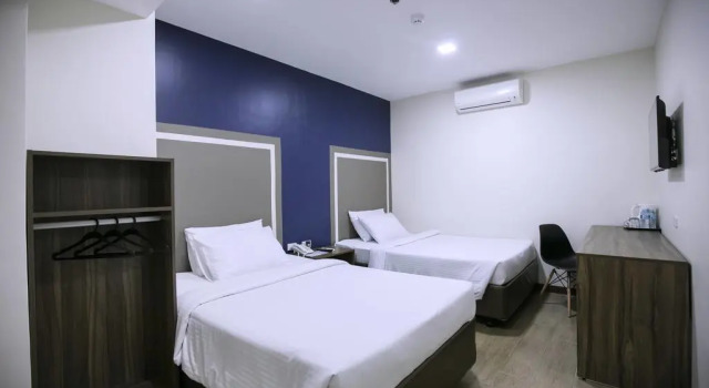Трёхместный номер Standard S Hotel & Residences