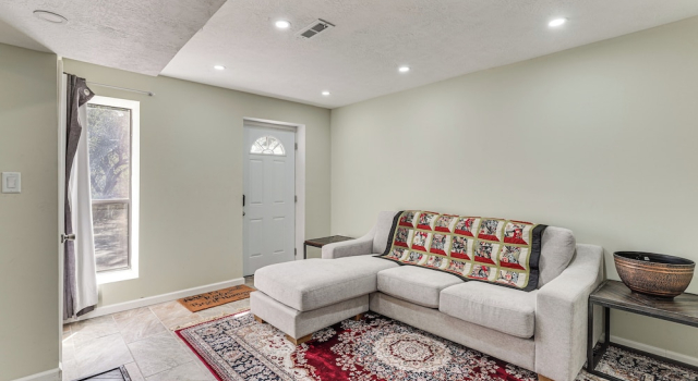 Апартаменты Near Bruce's Field, Downtown & Hospital! Cozy Unit