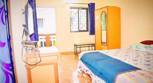 Dipti's Guest House, Prenota Affittacamere Candolim 
