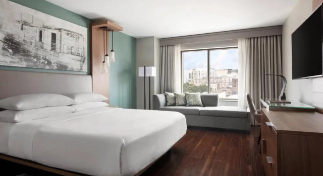 Двухместный клубный номер Standard New Orleans Marriott Warehouse Arts District