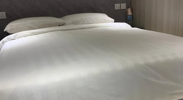 Номер Standard J Hotel