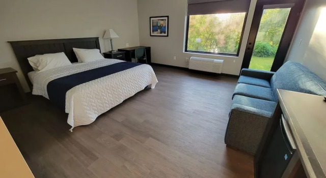 Watershed Hotel